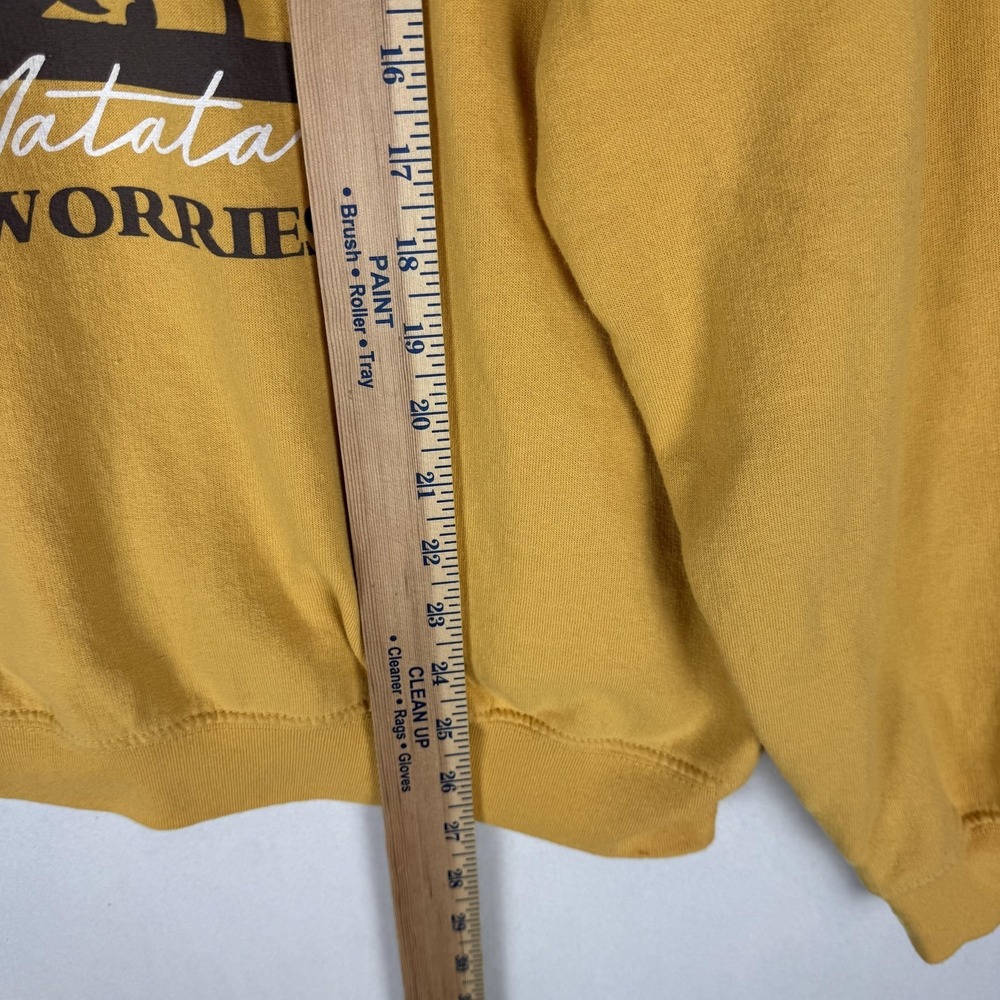Disney Lion King Sweatshirt Juniors XXL 19 Yellow Hakuna Matata Simba Graphic - Picture 9 of 10